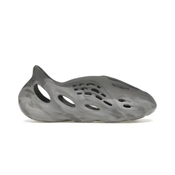 Yeezy Foam RNR MX Granite