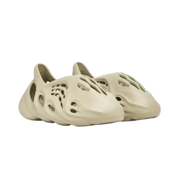Yeezy Foam RNR Stone Salt