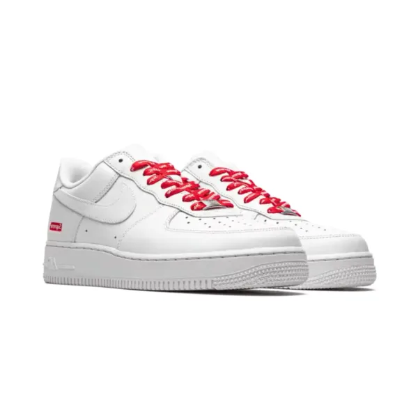Nike Air Force 1 Low Supreme White
