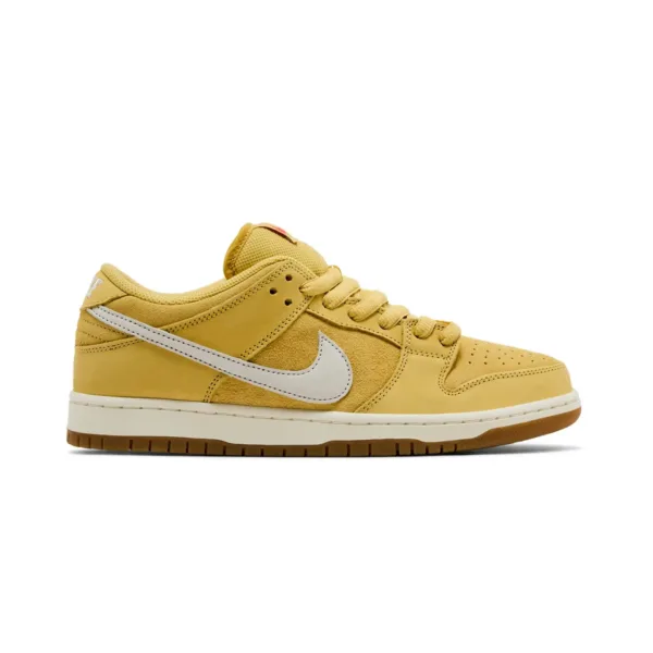 Nike SB Dunk Low Saturn Gold