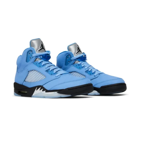 Air Jordan 5 Retro UNC